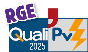 Logo Quali PV RGE certifiant les professionnels qualifiés pour l'installation de systèmes photovoltaïques conformes aux normes environnementales